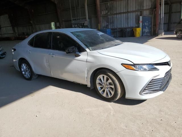 2022 Toyota Camry LE