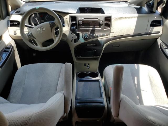 2013 Toyota Sienna LE