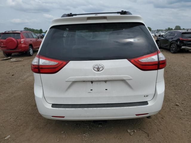 2015 Toyota Sienna LE