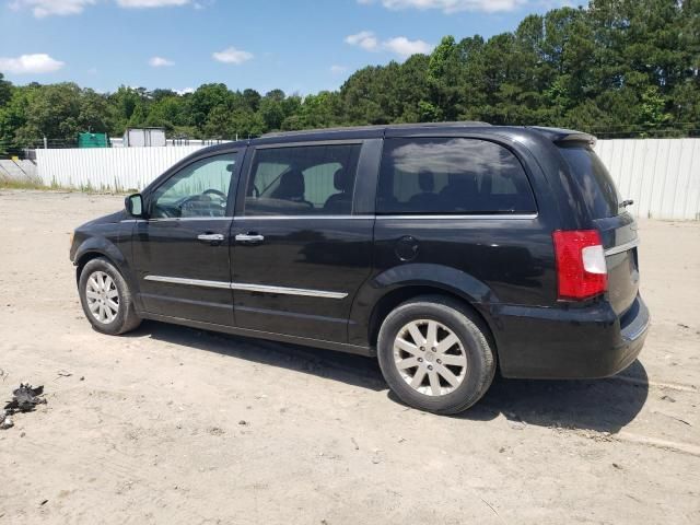 2016 Chrysler Town & Country Touring