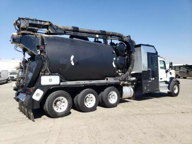 2017 Peterbilt 567