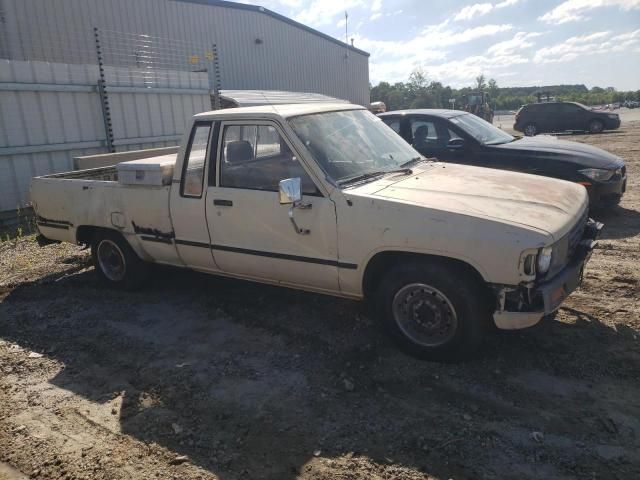 1984 Toyota Pickup Xtracab RN56 DLX