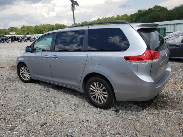 2011 Toyota Sienna XLE