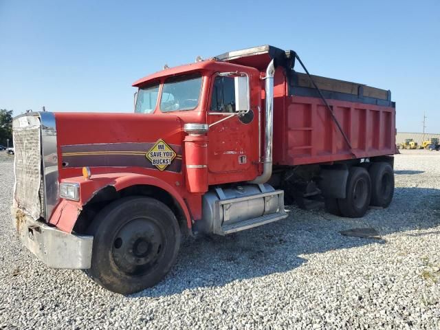 1986 Freightliner Conventional FLC