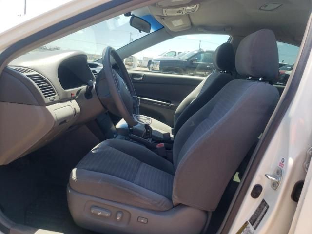 2005 Toyota Camry LE