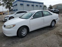 Carros salvage sin ofertas aún a la venta en subasta: 2005 Toyota Camry LE