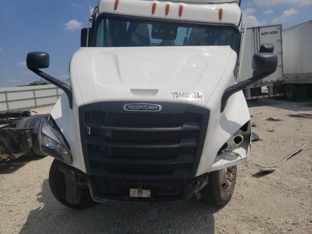 2023 Freightliner Cascadia 116