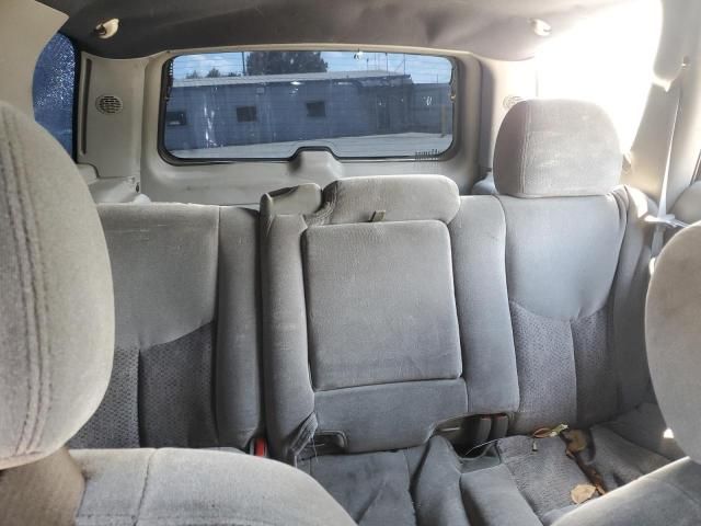 2004 Chevrolet Tahoe C1500