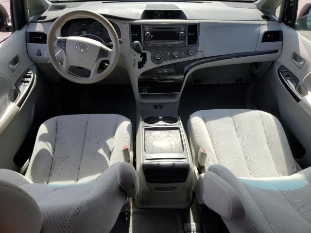 2011 Toyota Sienna LE