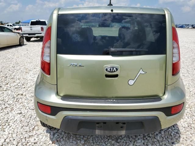 2013 KIA Soul +