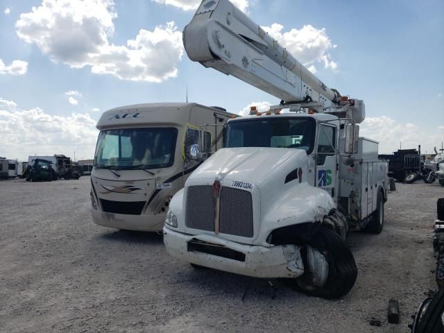 2016 Kenworth Construction T370