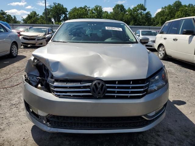 2014 Volkswagen Passat SEL