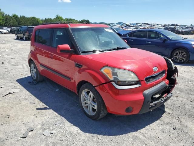 2010 KIA Soul +