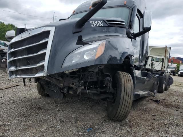 2020 Freightliner Cascadia 126