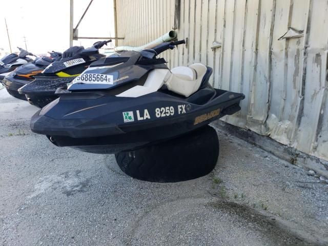 2011 Seadoo Boat