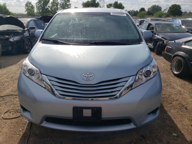 2015 Toyota Sienna LE