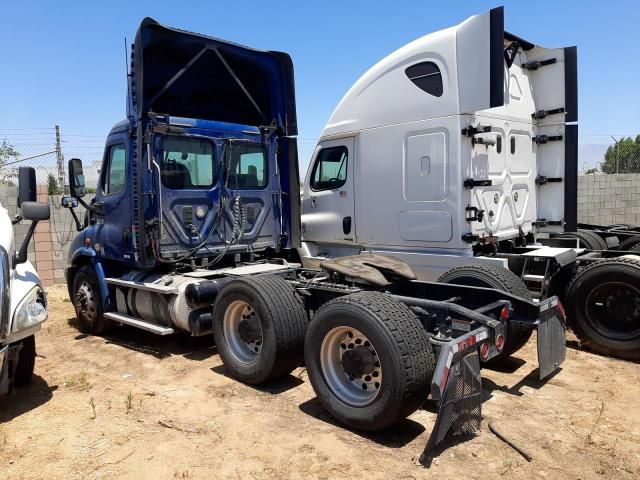 2017 Freightliner Cascadia 113