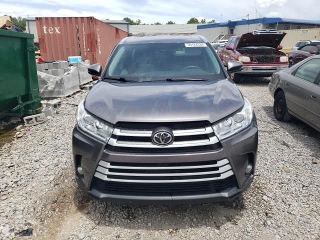 2019 Toyota Highlander SE