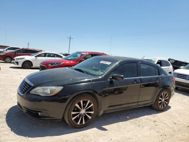 2013 Chrysler 200 Touring