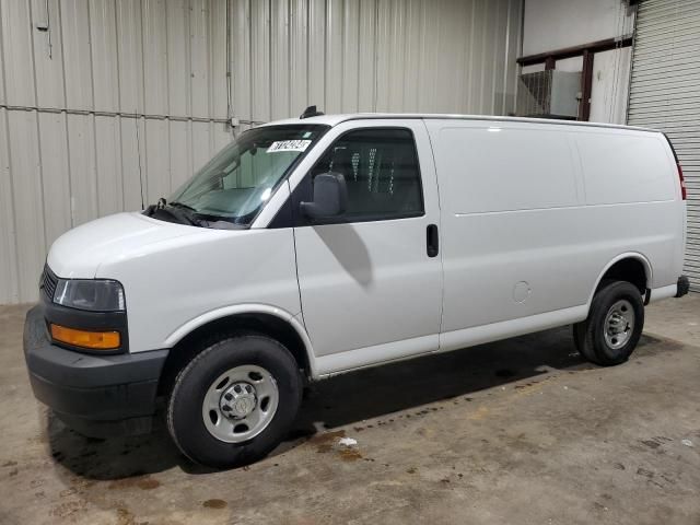 2022 Chevrolet Express G2500