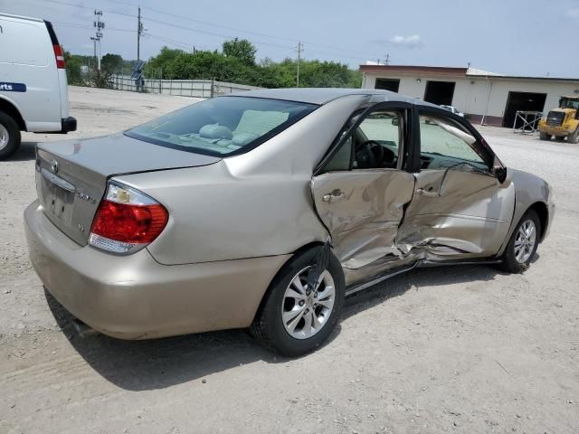 2005 Toyota Camry LE