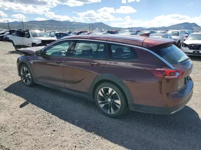 2018 Buick Regal Tourx Essence