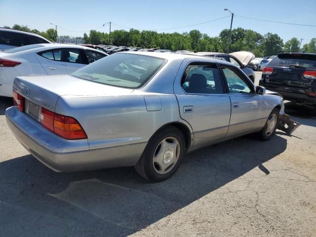 1999 Lexus LS 400