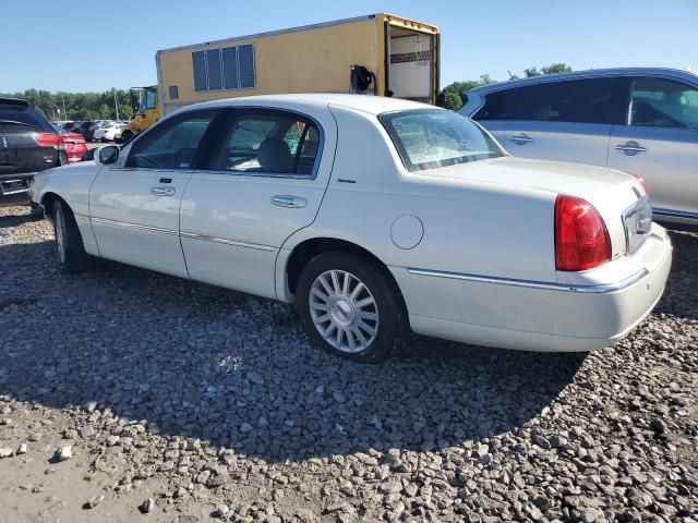 2003 Lincoln Town Car Signature