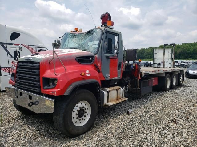 2014 Freightliner 114SD