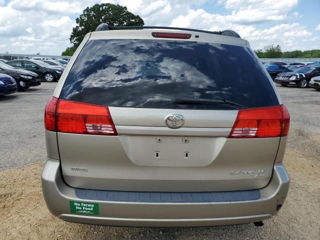 2004 Toyota Sienna LE