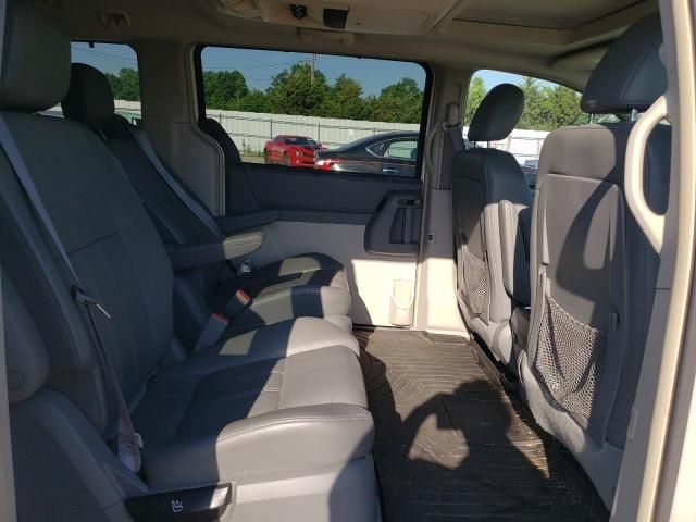 2009 Chrysler Town & Country Touring