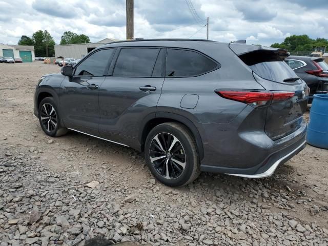 2022 Toyota Highlander XSE