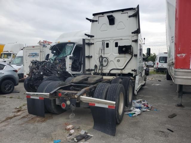 2016 Freightliner Cascadia 125