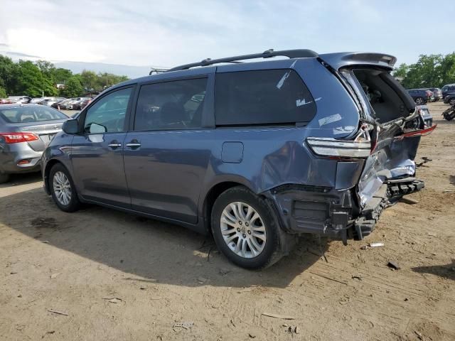 2015 Toyota Sienna XLE