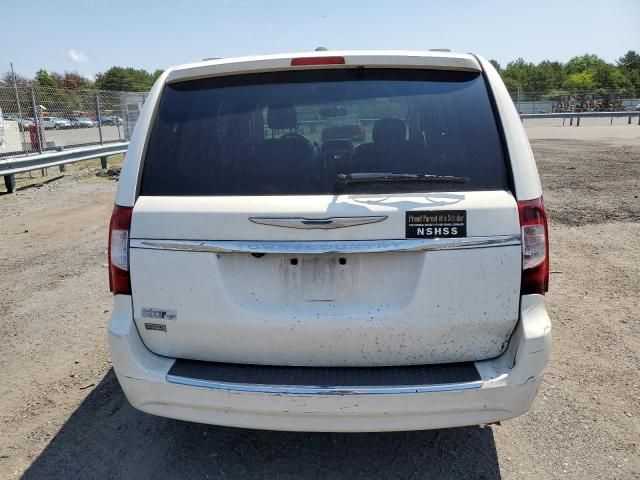 2013 Chrysler Town & Country Touring