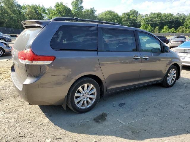 2011 Toyota Sienna XLE