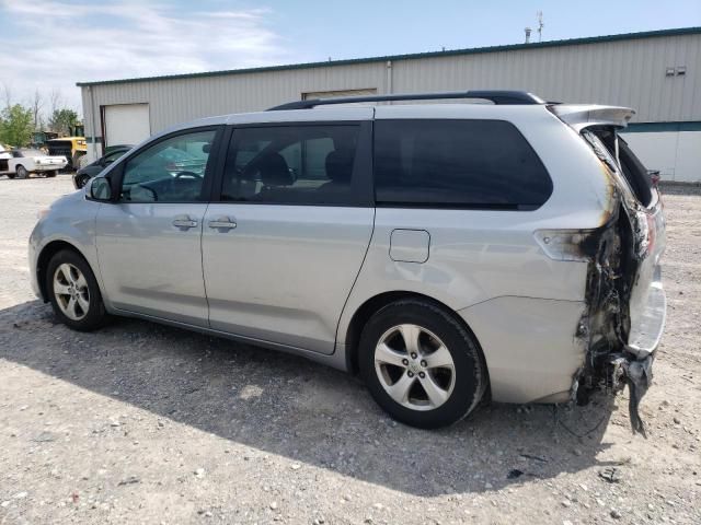 2015 Toyota Sienna LE