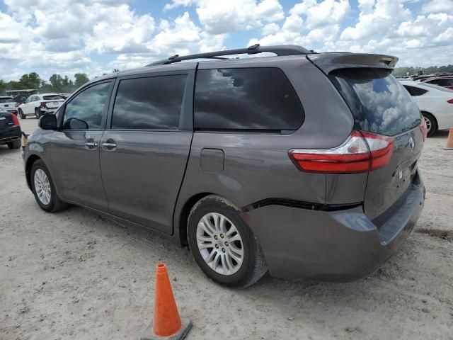 2015 Toyota Sienna XLE