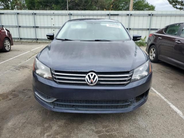 2014 Volkswagen Passat SE