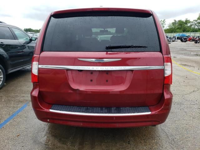 2014 Chrysler Town & Country Touring L