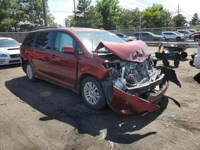 2011 Toyota Sienna XLE