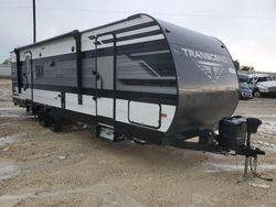 Camiones dañados por inundaciones a la venta en subasta: 2021 Transcraft Trailer