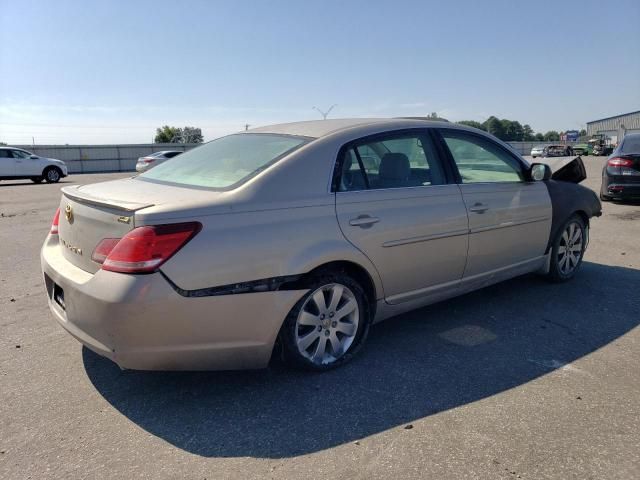 2005 Toyota Avalon XL