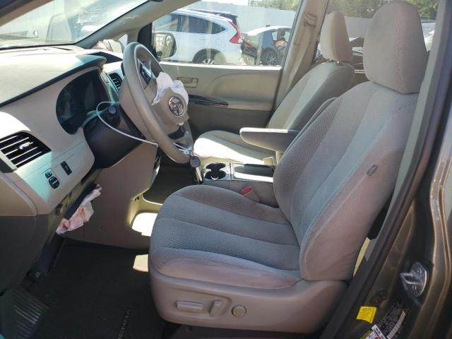 2012 Toyota Sienna LE