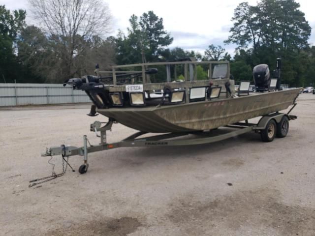 2016 Tracker Boat