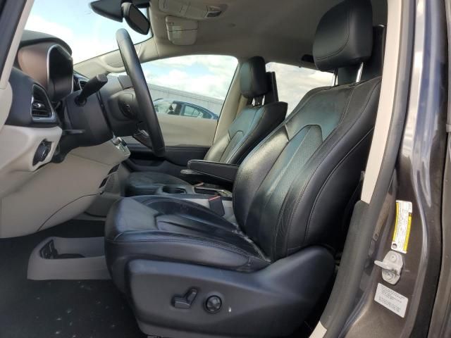 2017 Chrysler Pacifica Touring L Plus