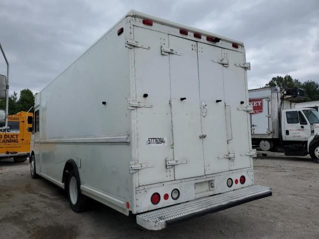 1998 Freightliner Chassis M Line WALK-IN Van