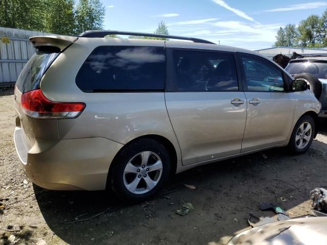 2014 Toyota Sienna LE