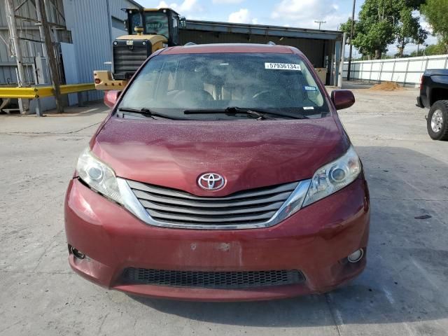 2011 Toyota Sienna XLE