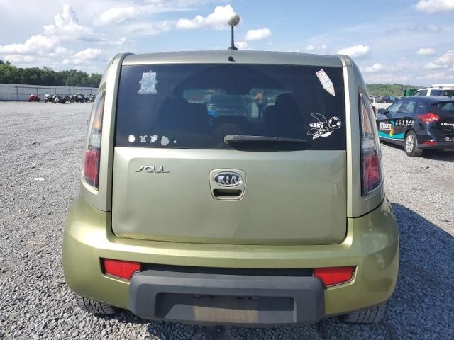 2011 KIA Soul +